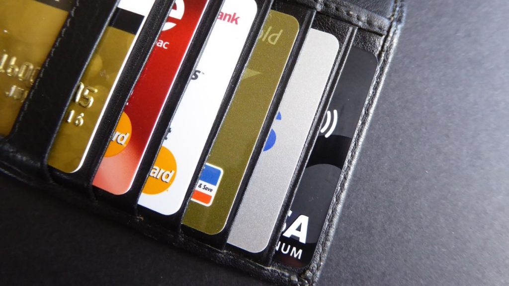 Kreditkarten mit Krypto-Funktion in Deutschland: Lohnt es sich, mit Bitcoin zu bezahlen?