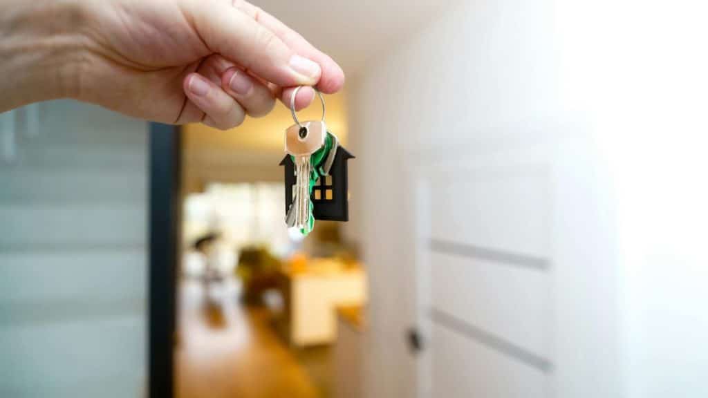 Wie man in Deutschland bei Wohnkosten spart: Trends von Coliving und gemeinsamer Miete im Jahr 2025